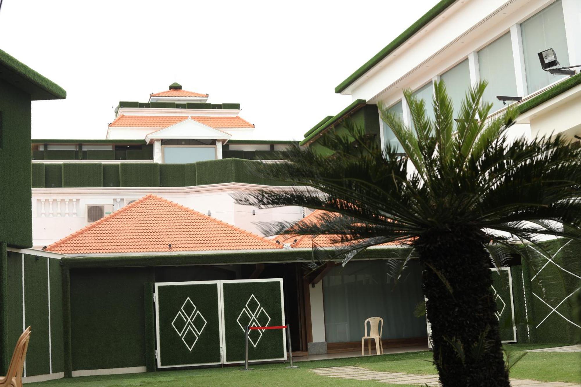 Hotel B8 4*